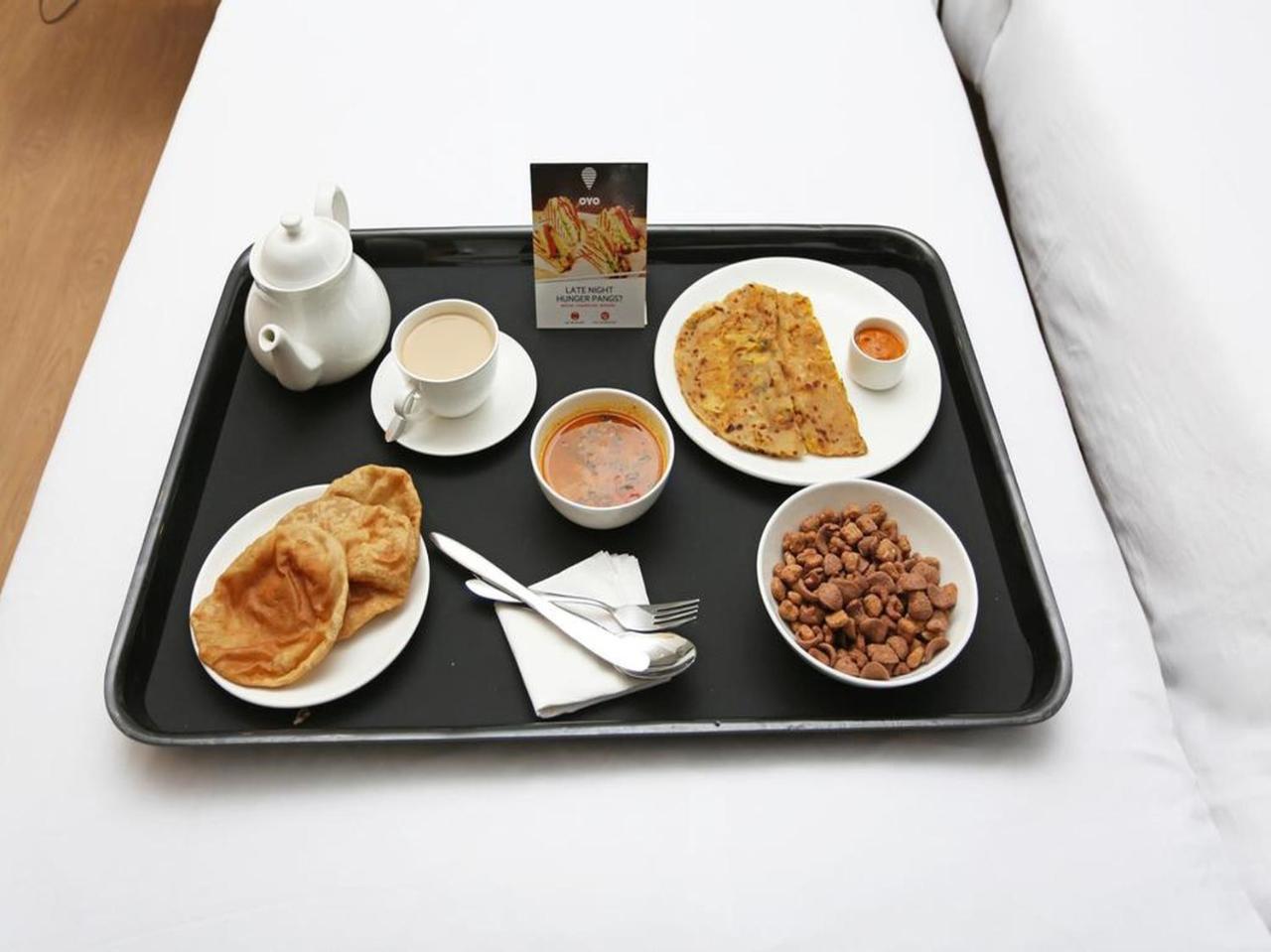 Oyo 18807 Vrajbhoomi Hotel Somnath Ngoại thất bức ảnh