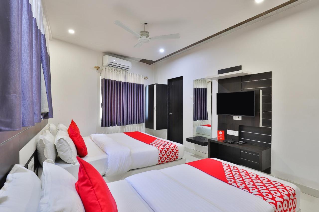 Oyo 18807 Vrajbhoomi Hotel Somnath Ngoại thất bức ảnh