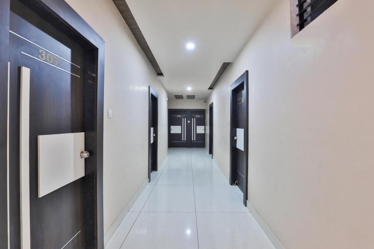 Oyo 18807 Vrajbhoomi Hotel Somnath Ngoại thất bức ảnh