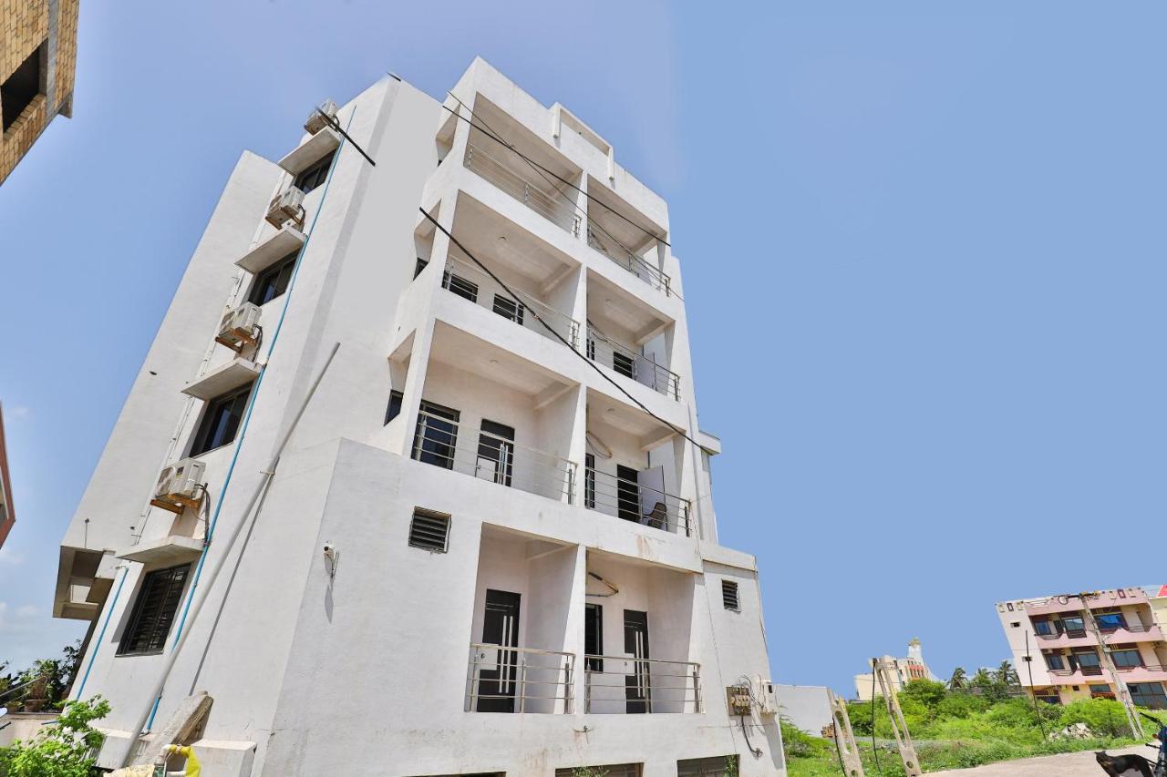 Oyo 18807 Vrajbhoomi Hotel Somnath Ngoại thất bức ảnh
